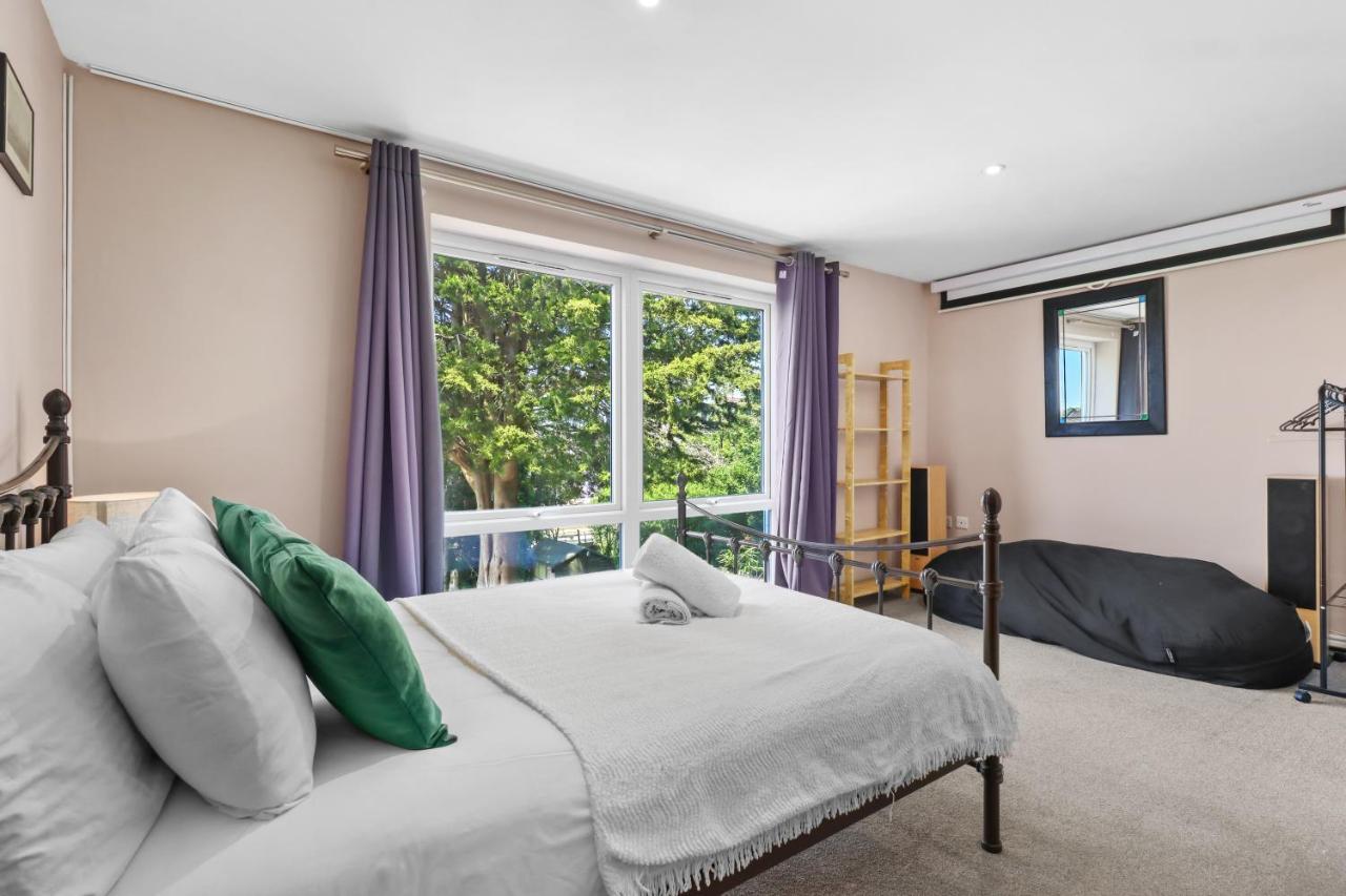 Modern House With Parking Buisness And Leisure Villa Brighton Bagian luar foto